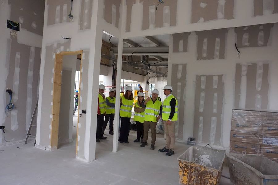 Visita institucional a las obras de la Deutz Business School, que comienza su formación en abril con un máster
