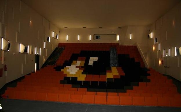 Alumnos de siete centros educativos actúan en la segunda edición de La Voz Solidaria