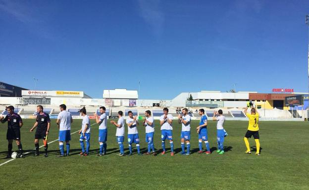 La UD Zafra Atlético juega este domingo en su estadio el primer partido de la fase de ascenso a Tercera División ante el San Serván
