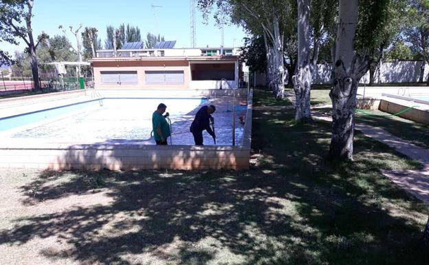 El Ayuntamiento prevé iniciar la temporada de baños en la piscina municipal de verano el 22 de junio
