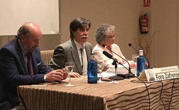 Javier Urra ofreció la vigésima novena conferencia del Foro Zafrense centrada en la juventud y sus retos