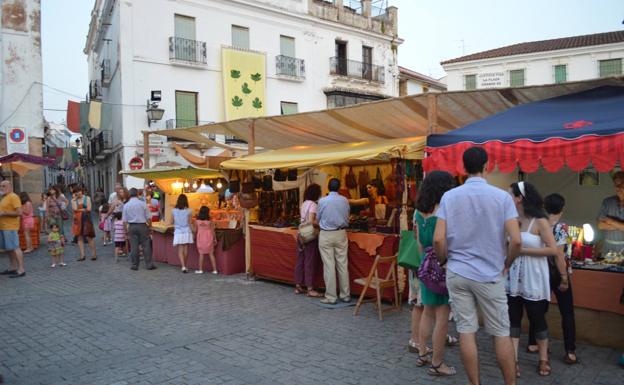 Más de 70 artesanos de toda España estarán presentes en el Mercado del Siglo de Oro