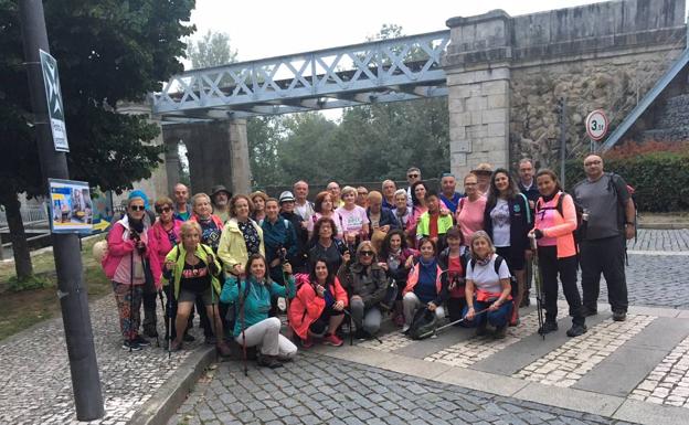 Un total de 37 peregrinos realizan ya el Camino Portugués a Santiago de Compostela