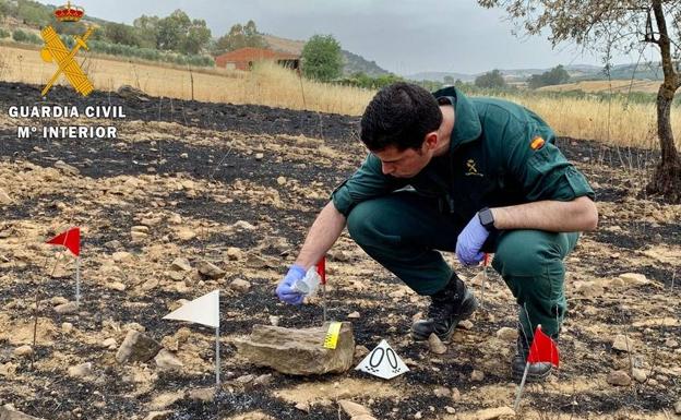 La Guardia Civil investiga la imprudencia grave que originó un incendio forestal en la sierra del Castellar