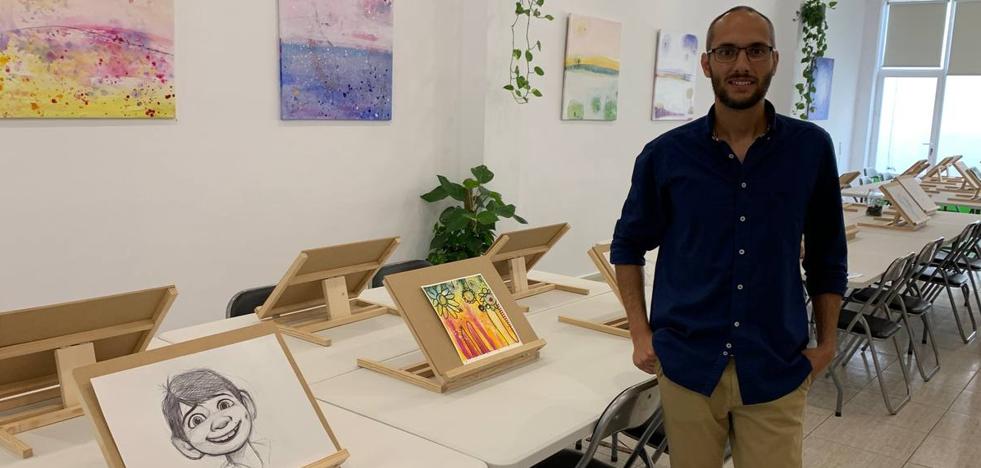 Manuel González cumple su sueño y defiende la creatividad en su nueva Escuela de Arte Inspira
