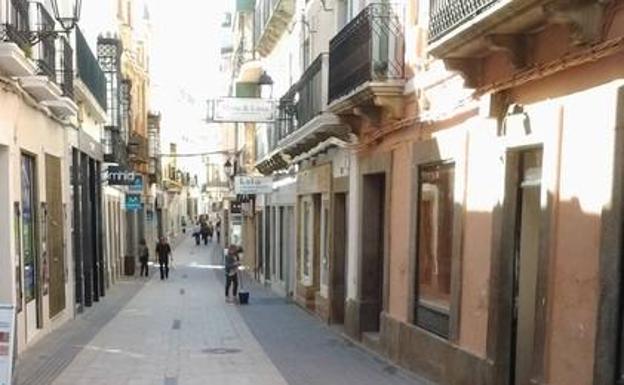 Los comercios adheridos a la Asociación de Empresarios sacarán sus productos en la calle Sevilla