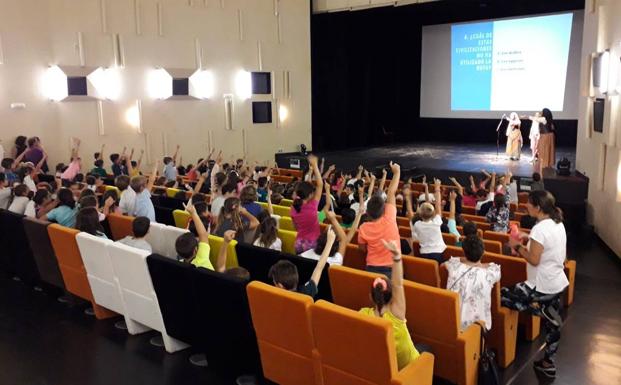 Más de 200 alumnos participaron en las actividades conmemorativas del Día de la Ruta Vía de la Plata