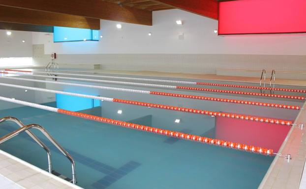 La piscina climatizada abre sus puertas este jueves
