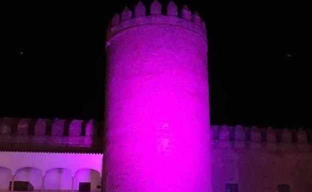 El Parador de Turismo vuelve a vestirse de rosa para conmemorar el Día de la Lucha Contra el Cáncer de Mama
