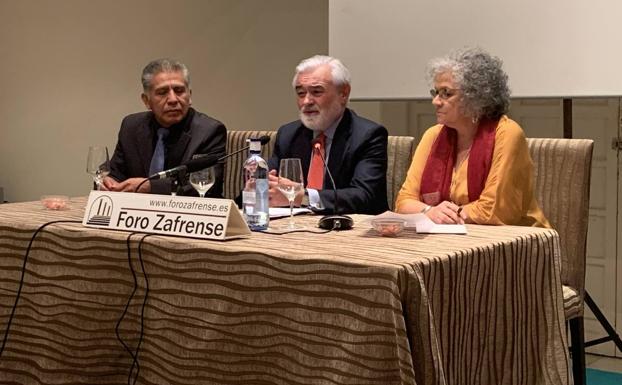 Darío Villanueva ofreció la 30 conferencia del Foro Zafrense centrada en el valor de la lengua española
