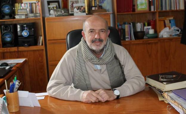 El sacerdote José Ángel Losada recogerá el XXI Premio de Poesía García de la Huerta por su 'Cuaderno del Fuego'