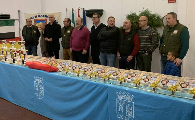 Asociación de Canaricultores El Castellar entregó los premios de su XXIII Concurso Ornitológico
