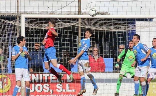 El Zafra Atlético perdió ante la UC La Estrella en un derby muy disputado