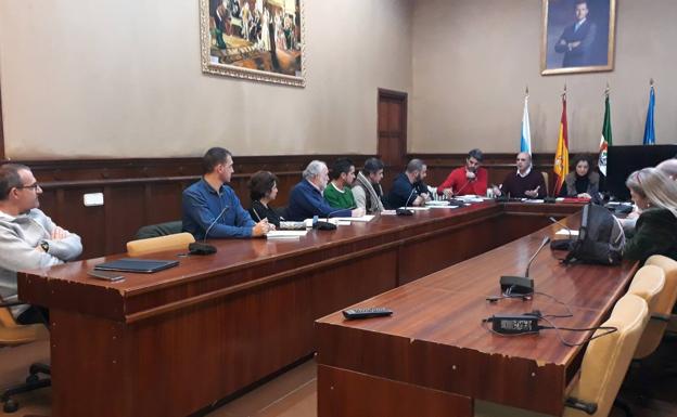 El Ayuntamiento y la Dirección General de Deportes han celebrado la primera reunión de trabajo de cara a la Convivencia Final de los Jedes