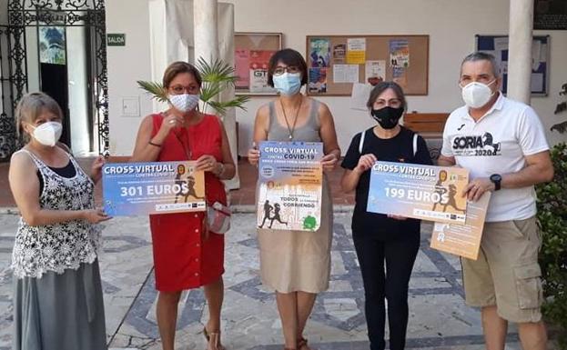 El Club Atletismo Zafra entrega 500 euros a Zafra Solidaria