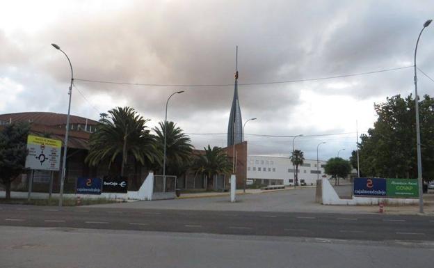 El recinto ferial permanecerá desde el próximo lunes cerrado a la circulación de vehículos por las noches