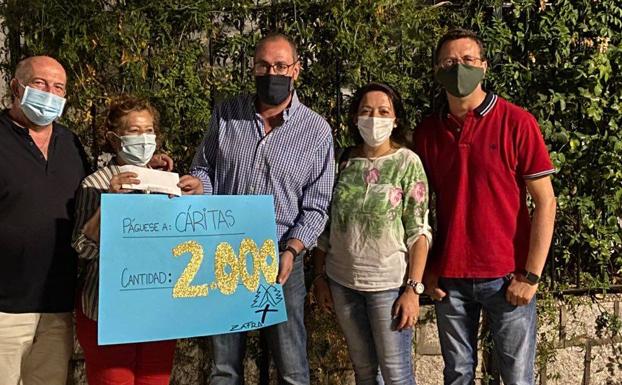 Las familias que iban a participar en los campamentos de verano de la Comunidad Parroquial de Zafra donan 2.000 euros a Cáritas