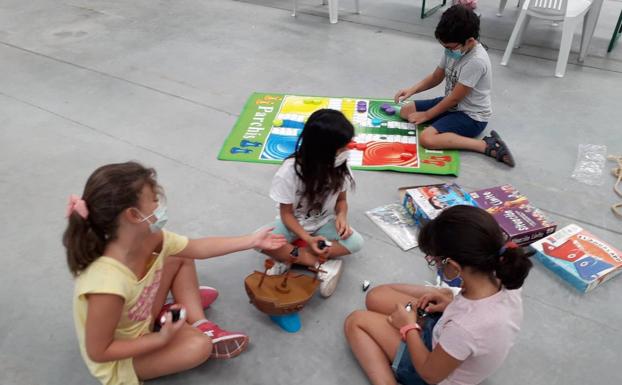 Clausurada la ludoteca de verano Natur-ActivaT en la que han participado 89 niños
