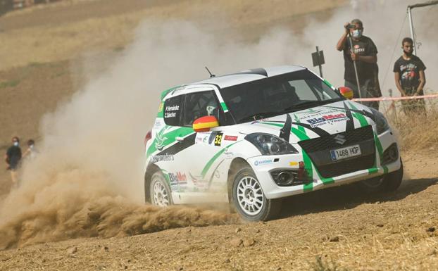 Buenas sensaciones tras la vuelta a la competición del piloto zafrense Pedro Hernández y su compañero Candi Sánchez en Paracuellos del Jarama