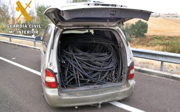 La Guardia Civil interviene más de 2.300 kilos de cable de cobre que acababan de robar en una fotovoltaica de Olivenza