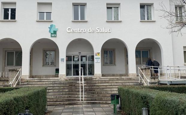 El PSOE insiste en que se están haciendo gestiones para retomar la atención presencial en el centro de salud