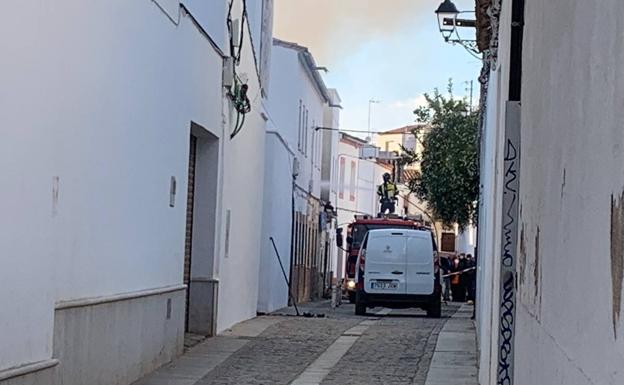 Declarado un incendio en una vivienda de la Ronda Maestranza