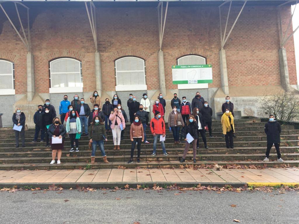 Los 30 alumnos-trabajadores de la Escuela Profesional Zafra IV en sus dos especialidades reciben sus certificados de profesionalidad