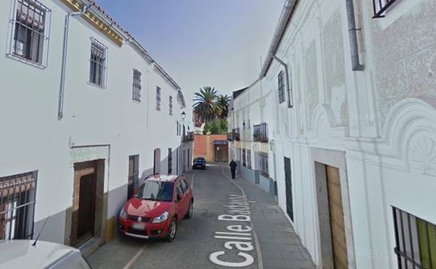 Vecinos de varias calles están sufriendo cortes de luz por una avería de la compañía eléctrica