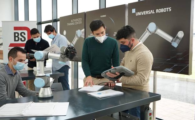 Universal Robots desembarca por primera vez en Extremadura con Deutz Business School como centro autorizado de formación