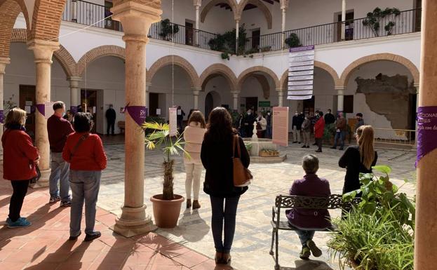 El Ayuntamiento reivindica la igualdad efectiva entre las mujeres y los hombres durante el acto institucional del 8M