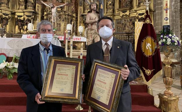 La Junta Local de Hermandades y Cofradías entregó este Domingo de Resurrección sus reconocimientos