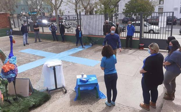 El colegio Germán Cid visibilizó el Trastorno del Espectro Autista por el día de su concienciación bajo el lema 'Todos Sumamos'