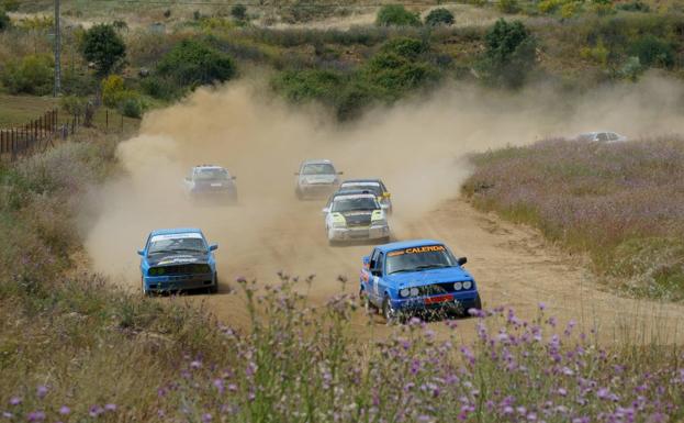 Más de 40 inscritos rodaron en el 40 Auto-Cross 'Ciudad Jerez de los Caballeros'