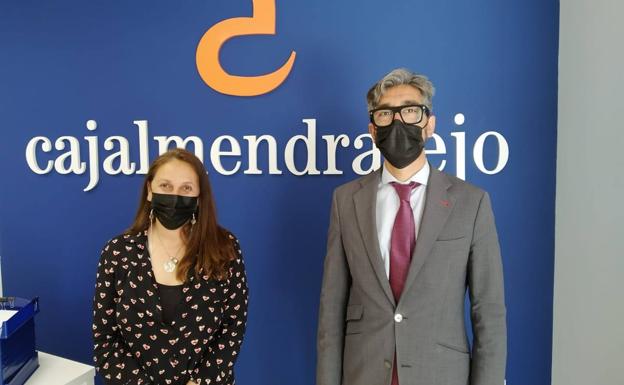 Zafra Solidaria recibe 3.000 euros del Fondo de Educación y Promoción de Caja Almendralejo