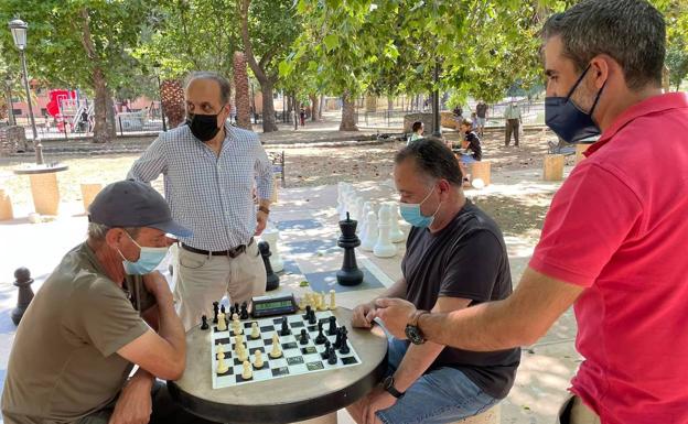 El ajedrez es uno de los grandes protagonistas en la festividad De la Luna al Fuego