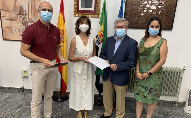 Tomás Cabacas deja la dirección del Museo de la Medicina y da paso a María Teresa Calderón como nueva directora
