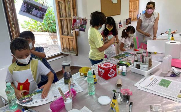 La Universidad Popular de Zafra imparte un taller de Eco-Cultura para los más pequeños
