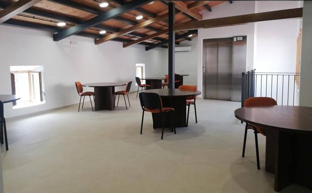 La Biblioteca Municipal de Zafra ha abierto su sala de estudio en el edificio del Hospital de San Miguel