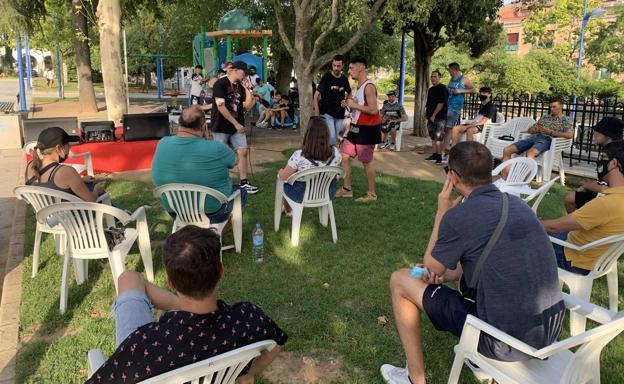 Jóvenes de diferentes edades participaron durante tres días en los talleres de Batalla de Gallos impartidos por Criterioh