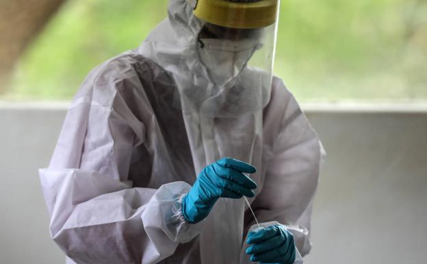 Los casos positivos por coronavirus en Zafra vuelven a bajar de los 50 este martes