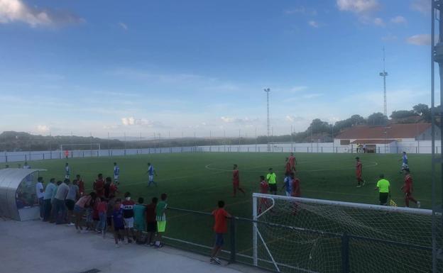 El Club Deportivo Zafra gana ante el Segureña en su tercer partido de temporada