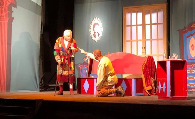 El Festival de Teatro 'La Plaza con Humor' ya subió el telón en la Plaza Chica