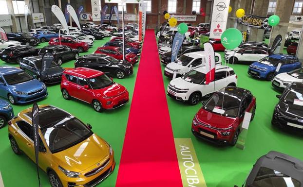 La III Feria del Automóvil y la Motocicleta ya ha abierto sus puertas en el recinto ferial