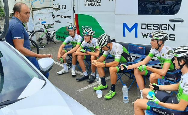 El Bicicletas Rodríguez Extremadura preparado para disputar la Vuelta Ciclista a Extremadura