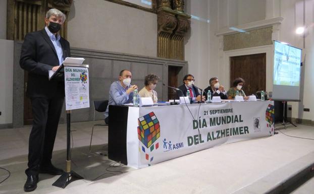 Distintos profesionales analizaron el Alzheimer desde distintos puntos de vista