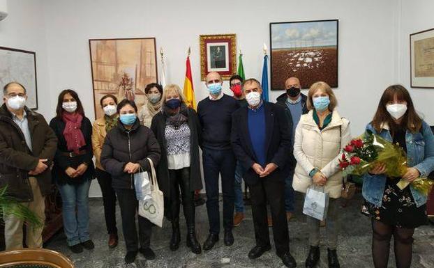 Los trabajadores municipales que se jubilan en 2021 reciben un sencillo homenaje en el ayuntamiento