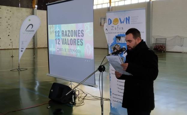 Presentado en Zafra un nuevo vídeo de la campaña '12 razones, 12 valores. Constelaciones Colectivas'