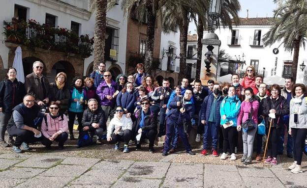 Down Zafra clausuró la conmemoración de su Día Mundial con una ruta senderista