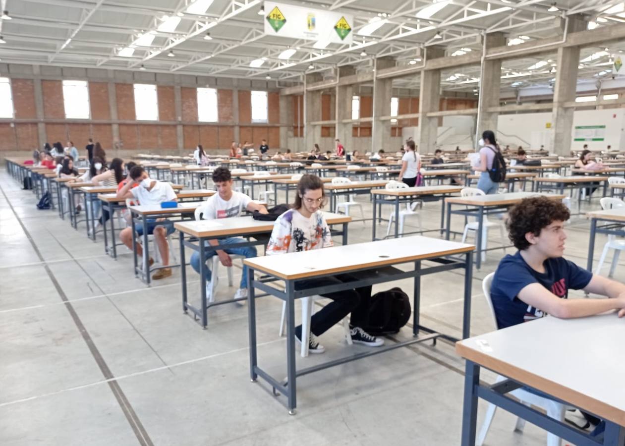 Unos 450 alumnos de Zafra y otros pueblos realizaran en los dos institutos de Zafra las pruebas de la EBAU