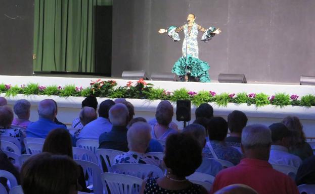 Buena acogida de público en el Festival Flamenco de la Cofradía de la Humildad y Paciencia